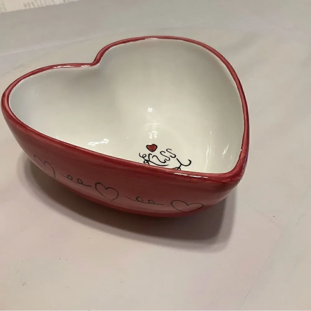 The cutest little trinket cup- in time for Valentine’s Day! Heart Shaped Le Kiss